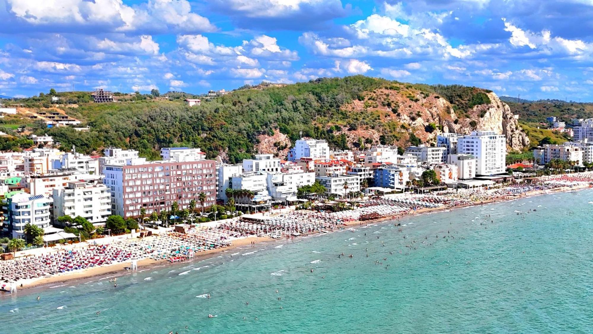 Sea Vista Apartment Durres Bagian luar foto