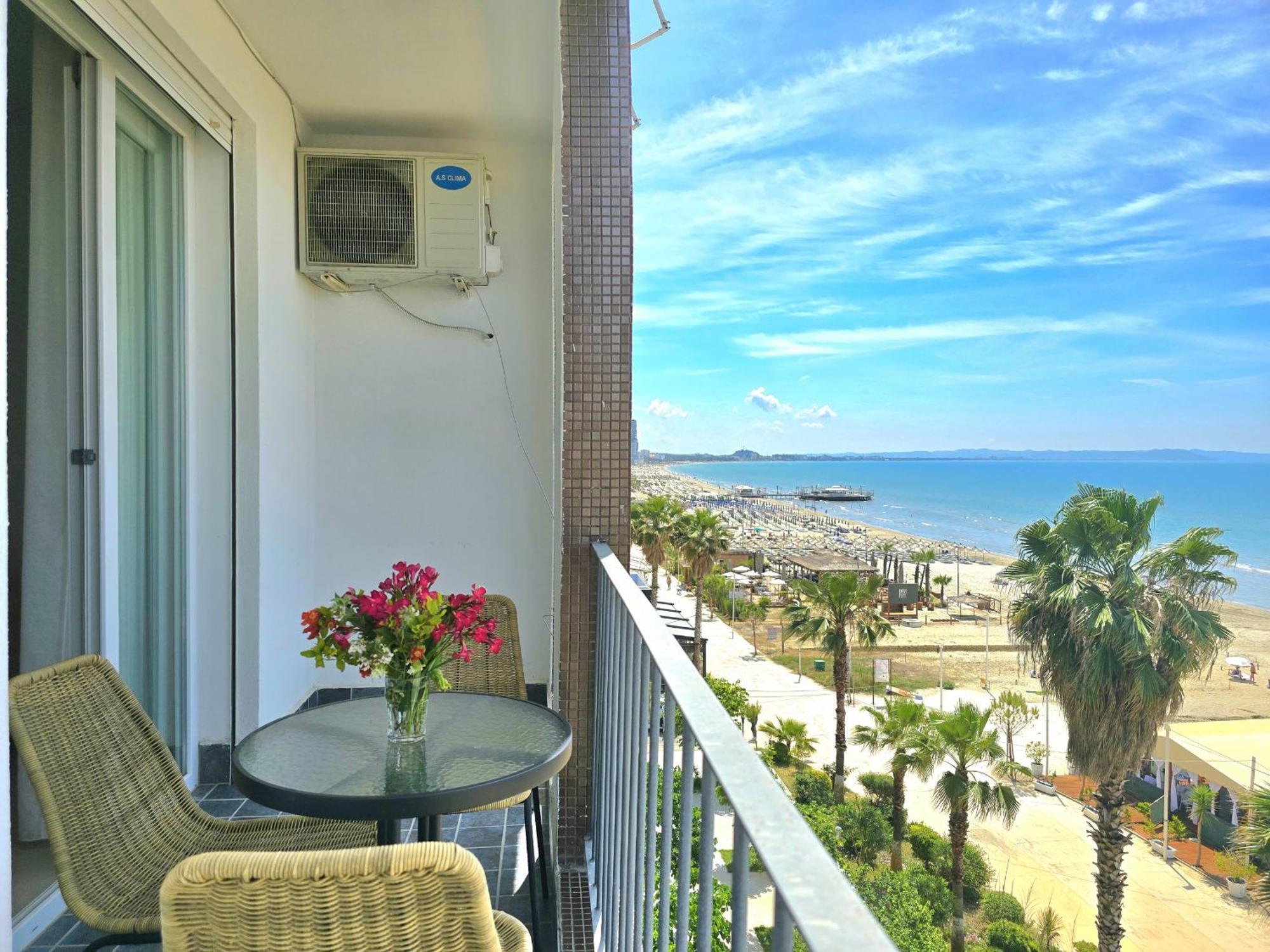 Sea Vista Apartment Durres Bagian luar foto