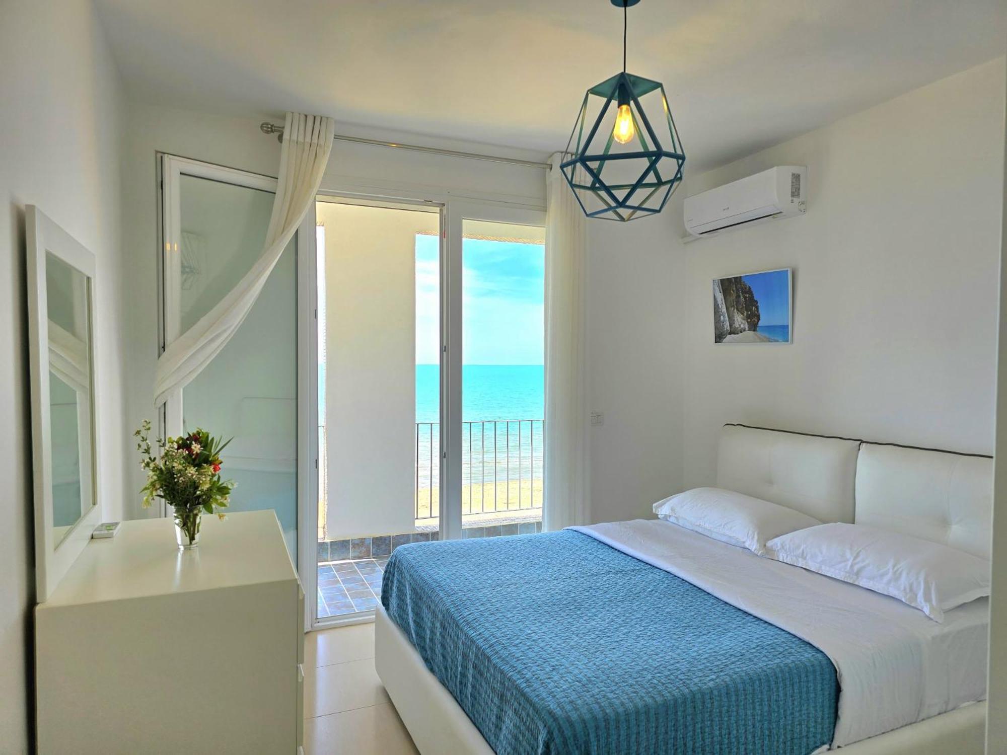Sea Vista Apartment Durres Bagian luar foto